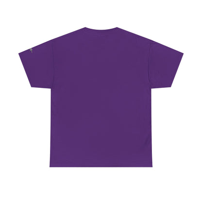 Camiseta — "A Dor Não é Inimiga, Nem o Prazer é Refúgio" Inspirational Portuguese Graphic Tee
