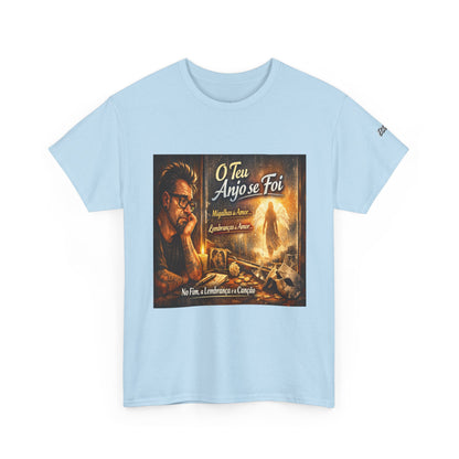 Camiseta Retrato Cinemático Streetwear – Arte Expressiva e Atmosfera Noturna