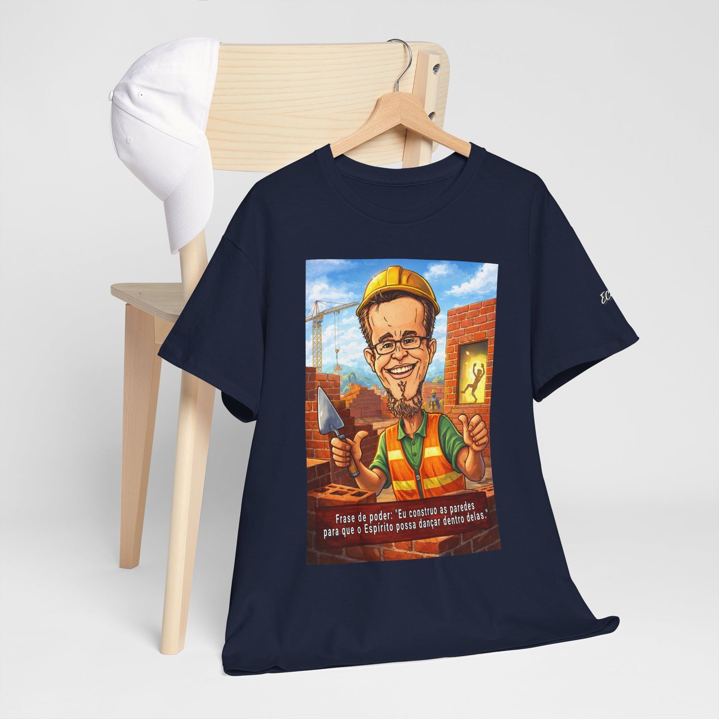 Camiseta Azimur com Frase de poder "Eu construo as paredes para que o Espírito possa dançar dentro delas."
 – Algodão Premium