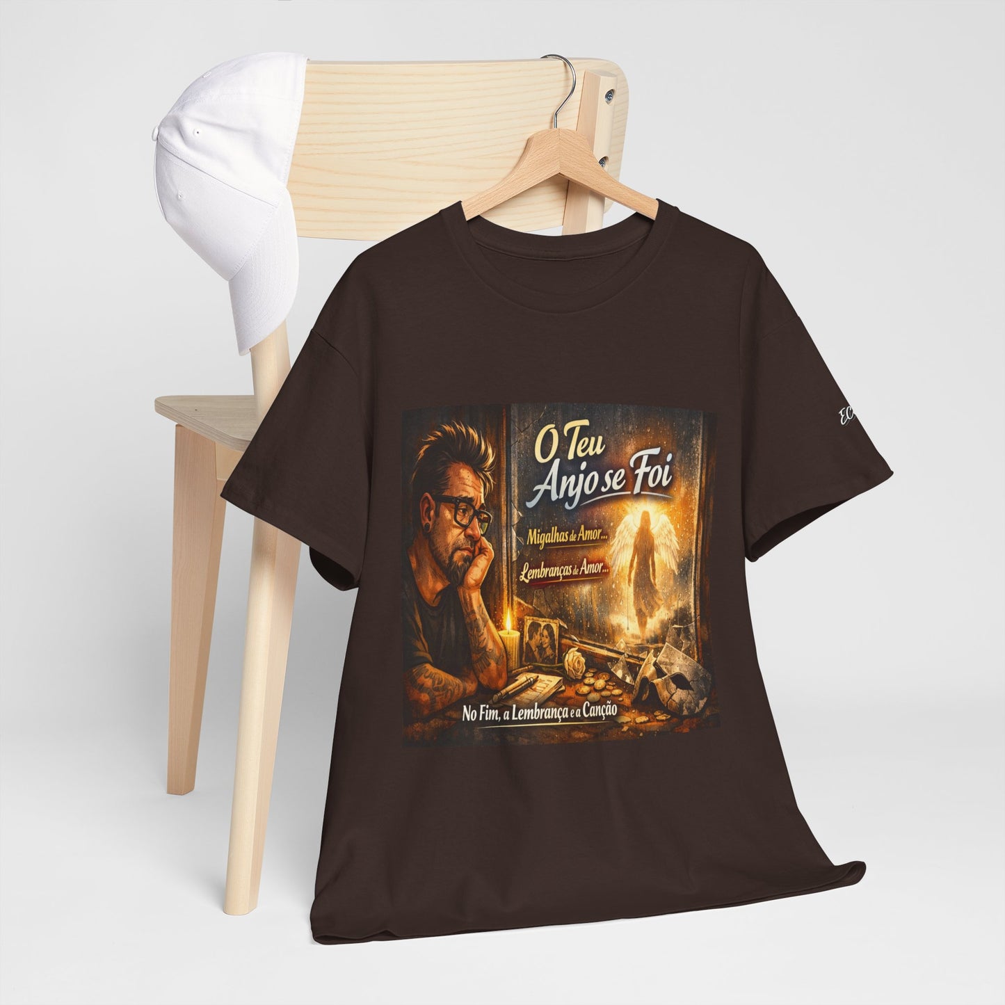 Camiseta Retrato Cinemático Streetwear – Arte Expressiva e Atmosfera Noturna