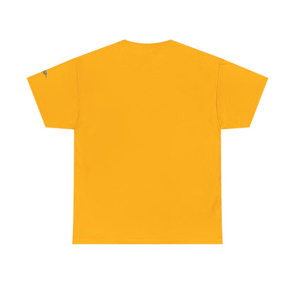 Camiseta — "A Dor Não é Inimiga, Nem o Prazer é Refúgio" Inspirational Portuguese Graphic Tee