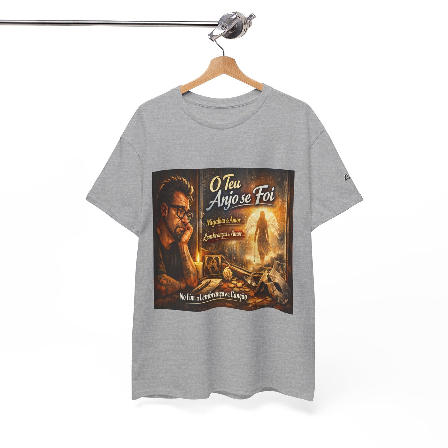 Camiseta Retrato Cinemático Streetwear – Arte Expressiva e Atmosfera Noturna