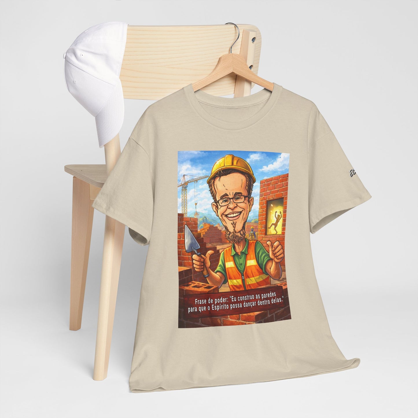 Camiseta Azimur com Frase de poder "Eu construo as paredes para que o Espírito possa dançar dentro delas."
 – Algodão Premium