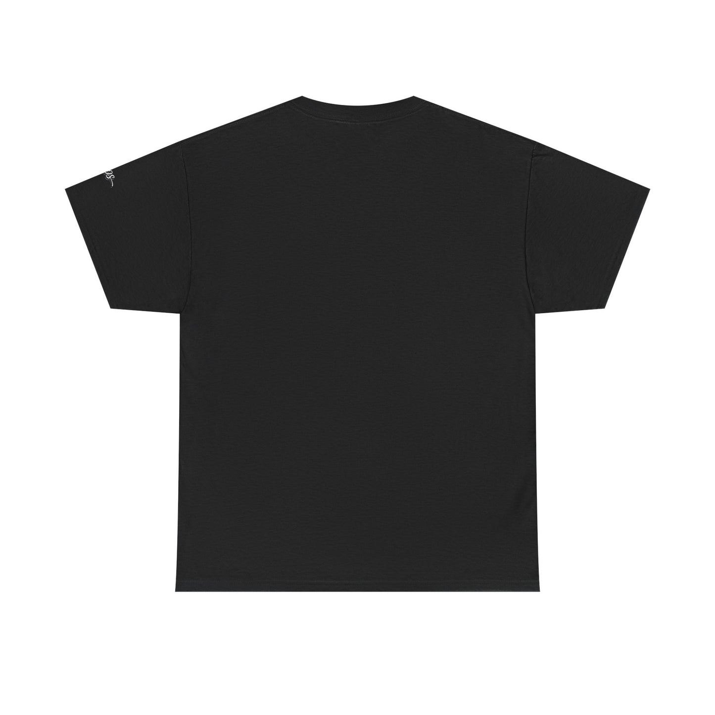Camiseta — "A Dor Não é Inimiga, Nem o Prazer é Refúgio" Inspirational Portuguese Graphic Tee