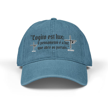 Boné Denim Frase Latina — Fé & Memória | OTTO Cap 18-204