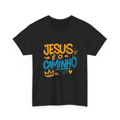 Camiseta Cristã “Jesus é o Caminho” | Algodão Gildan 5000 | Fé em Português