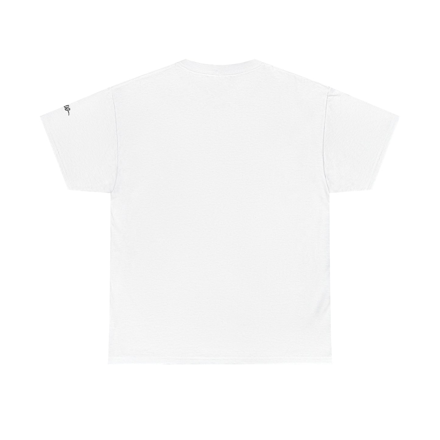 Camiseta — "A Dor Não é Inimiga, Nem o Prazer é Refúgio" Inspirational Portuguese Graphic Tee