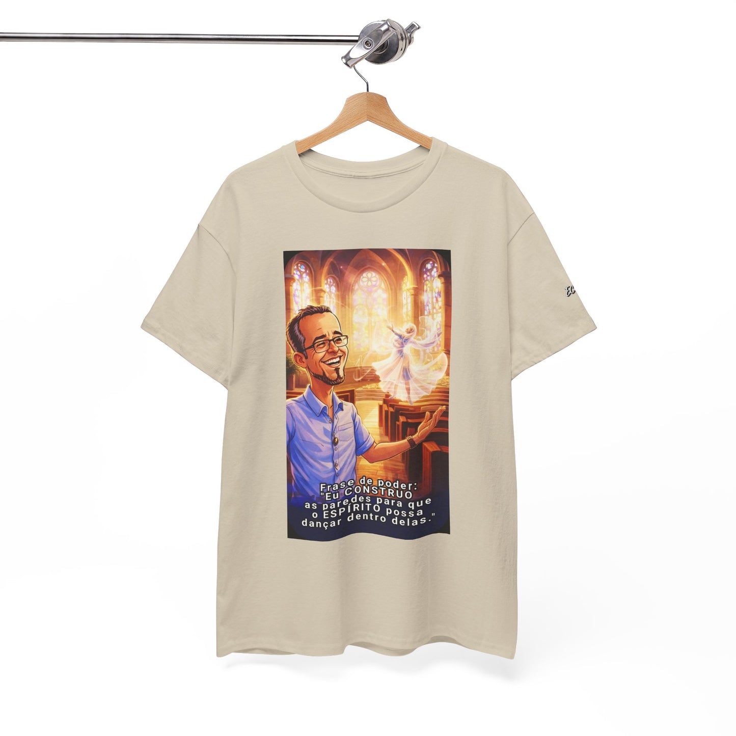 Camiseta Azimur com Frase de poder "Eu construo as paredes para que o Espírito possa dançar dentro delas."
 – Algodão Premium