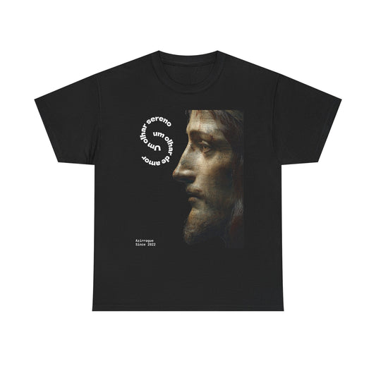 Serene Gaze Tee — "Um olhar sereno. Um olhar de amor."