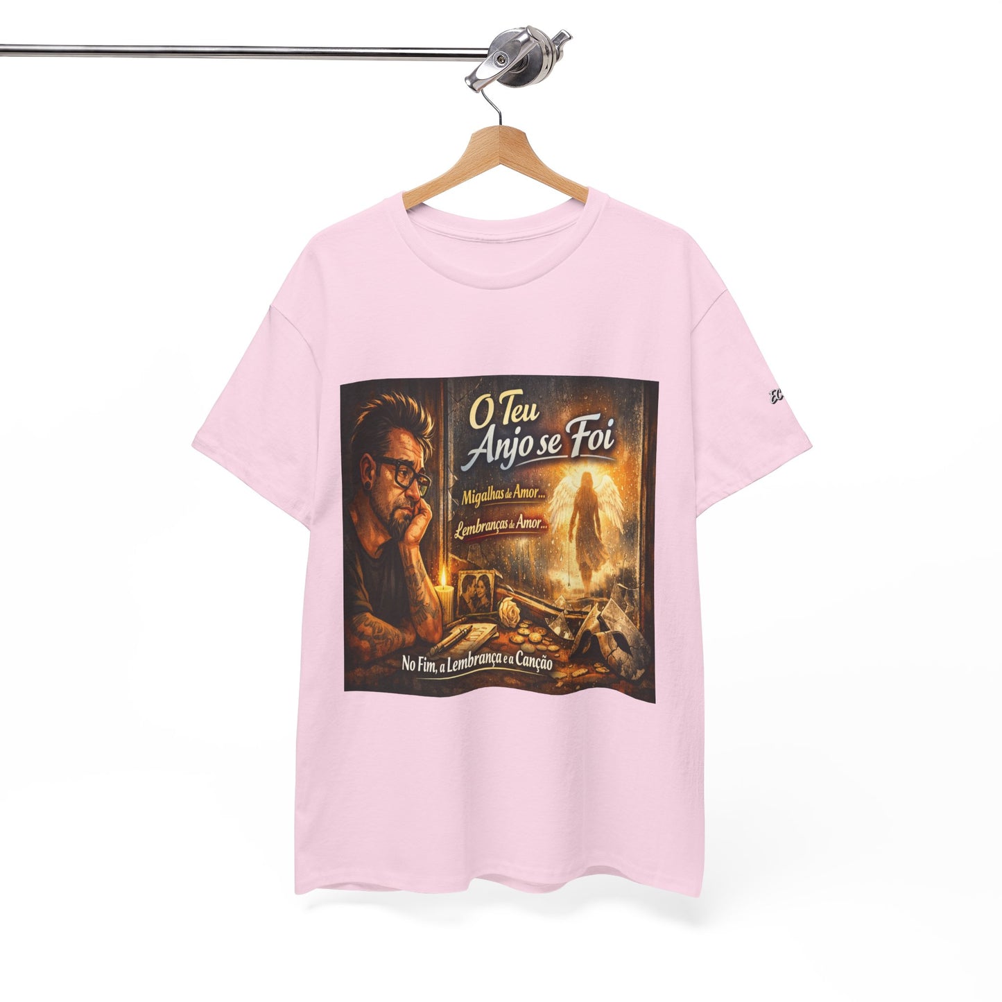 Camiseta Retrato Cinemático Streetwear – Arte Expressiva e Atmosfera Noturna