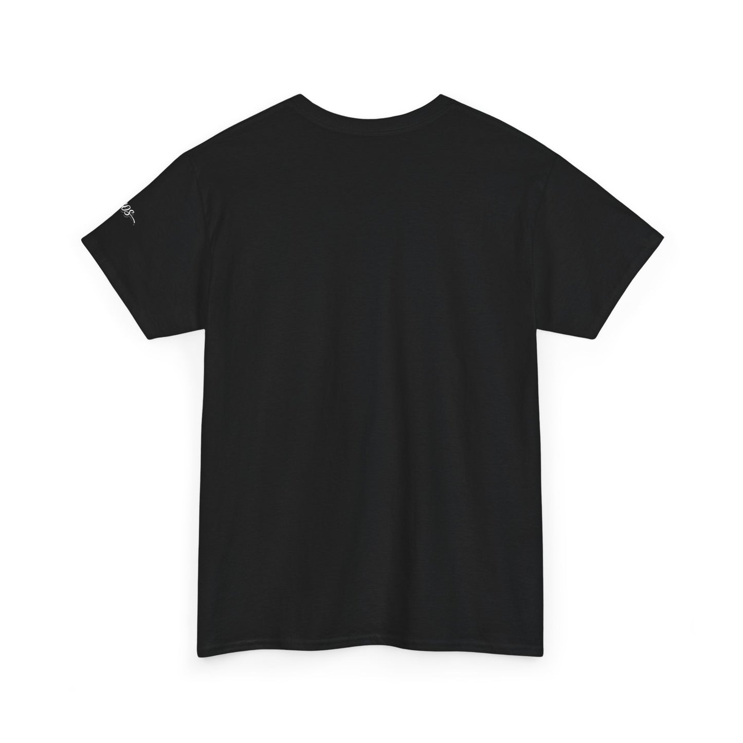 Camiseta — "A Dor Não é Inimiga, Nem o Prazer é Refúgio" Inspirational Portuguese Graphic Tee
