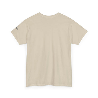 Camiseta — "A Dor Não é Inimiga, Nem o Prazer é Refúgio" Inspirational Portuguese Graphic Tee