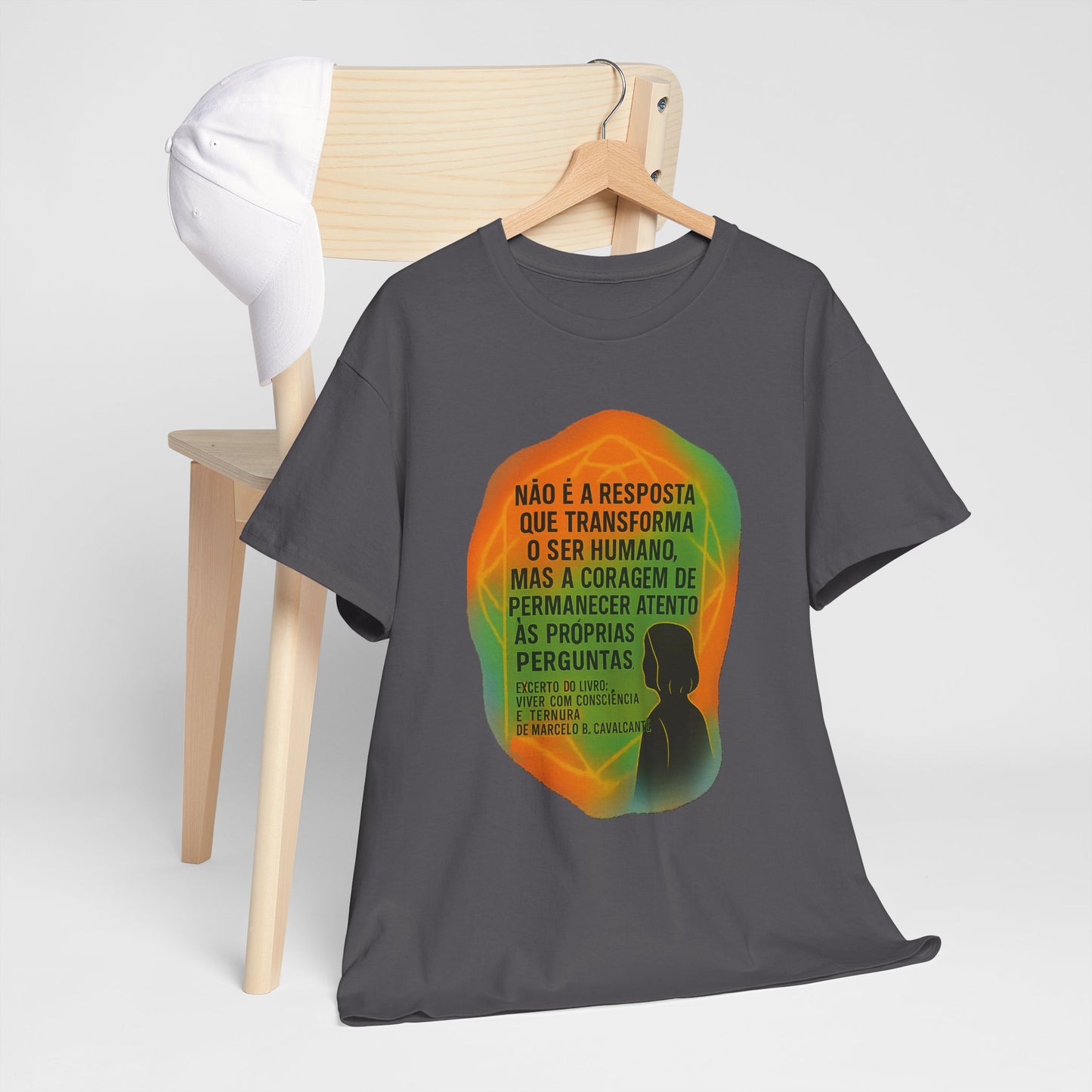 Inspirational Portuguese Quote T-Shirt — 'Coragem de Permanecer Atento'