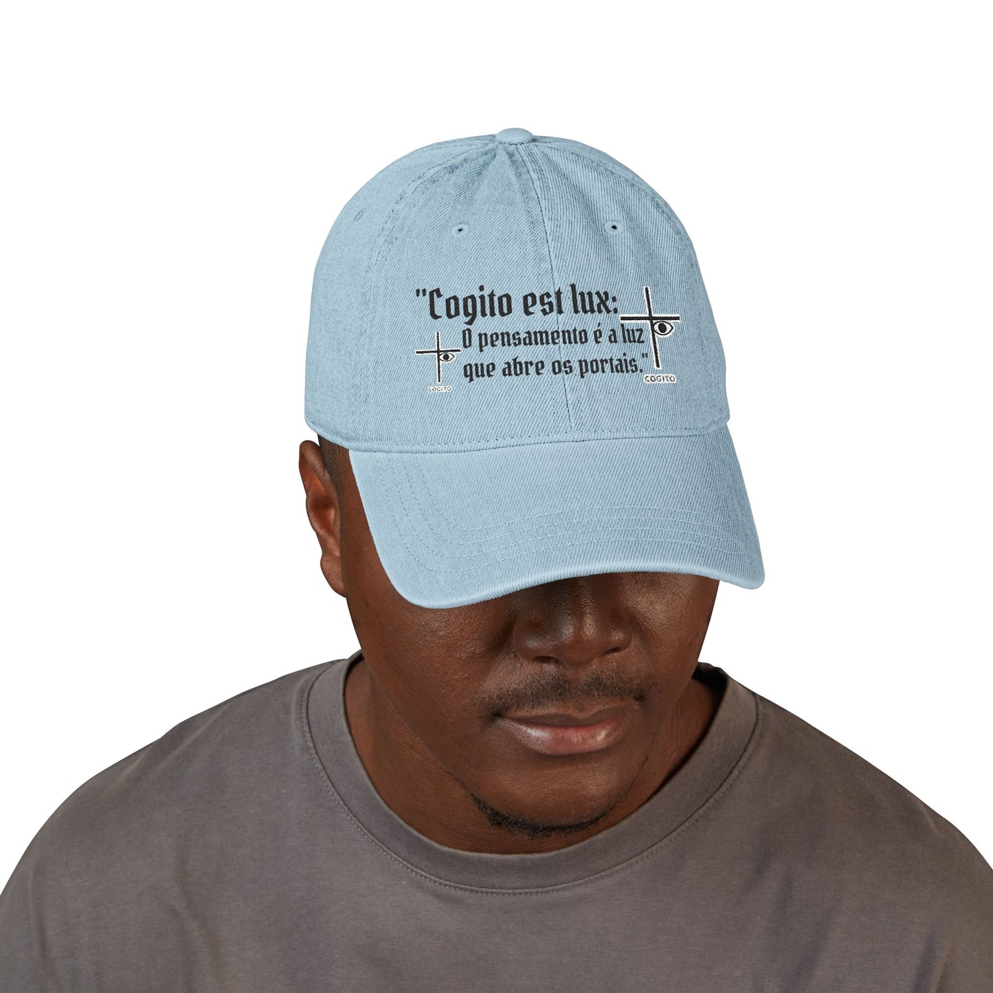 Boné Denim Frase Latina — Fé & Memória | OTTO Cap 18-204