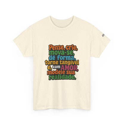 Camiseta inspiradora com citações portuguesas — "Pense, crie, mova-se..."