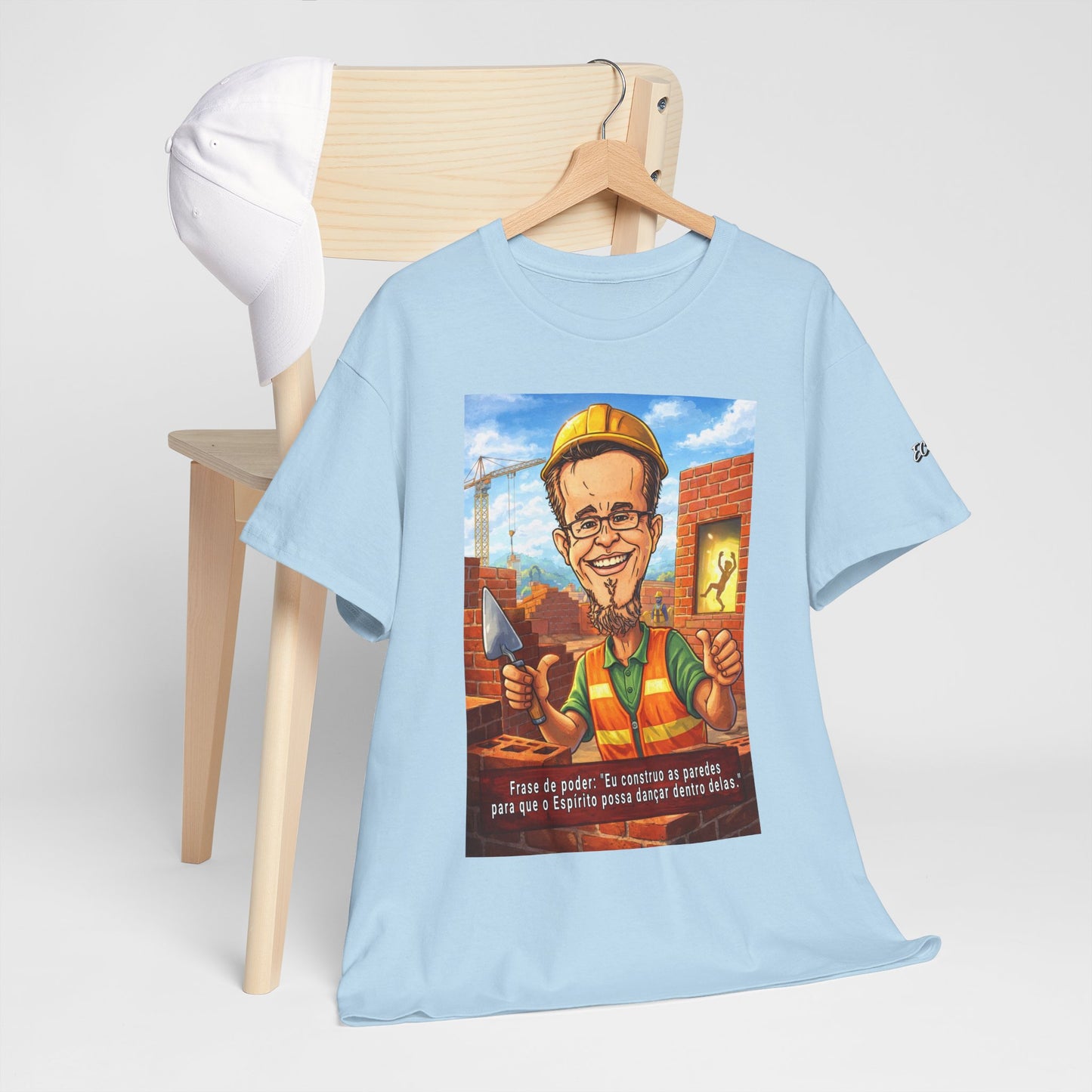 Camiseta Azimur com Frase de poder "Eu construo as paredes para que o Espírito possa dançar dentro delas."
 – Algodão Premium