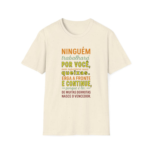 Camiseta “Erga a Fronte e Continue” — Algodão Leve Ring-Spun | Estoicismo e Superação