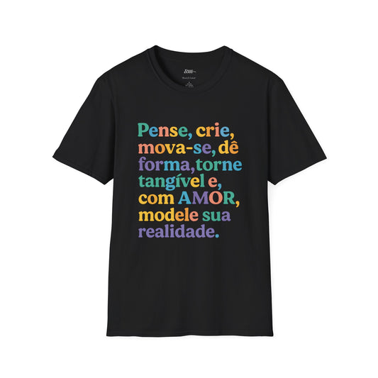 Camiseta — Frase inspiradora em português “Pense, crie… com AMOR” Tipografia colorida