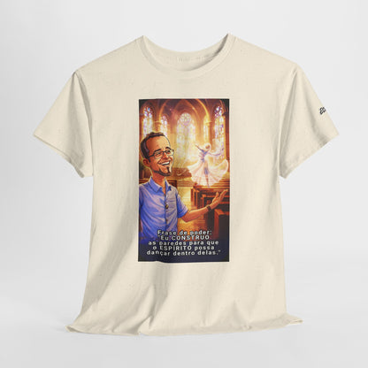 Camiseta Azimur com Frase de poder "Eu construo as paredes para que o Espírito possa dançar dentro delas."
 – Algodão Premium