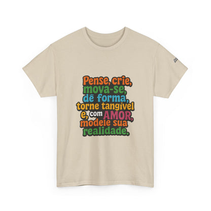 Camiseta inspiradora com citações portuguesas — "Pense, crie, mova-se..."