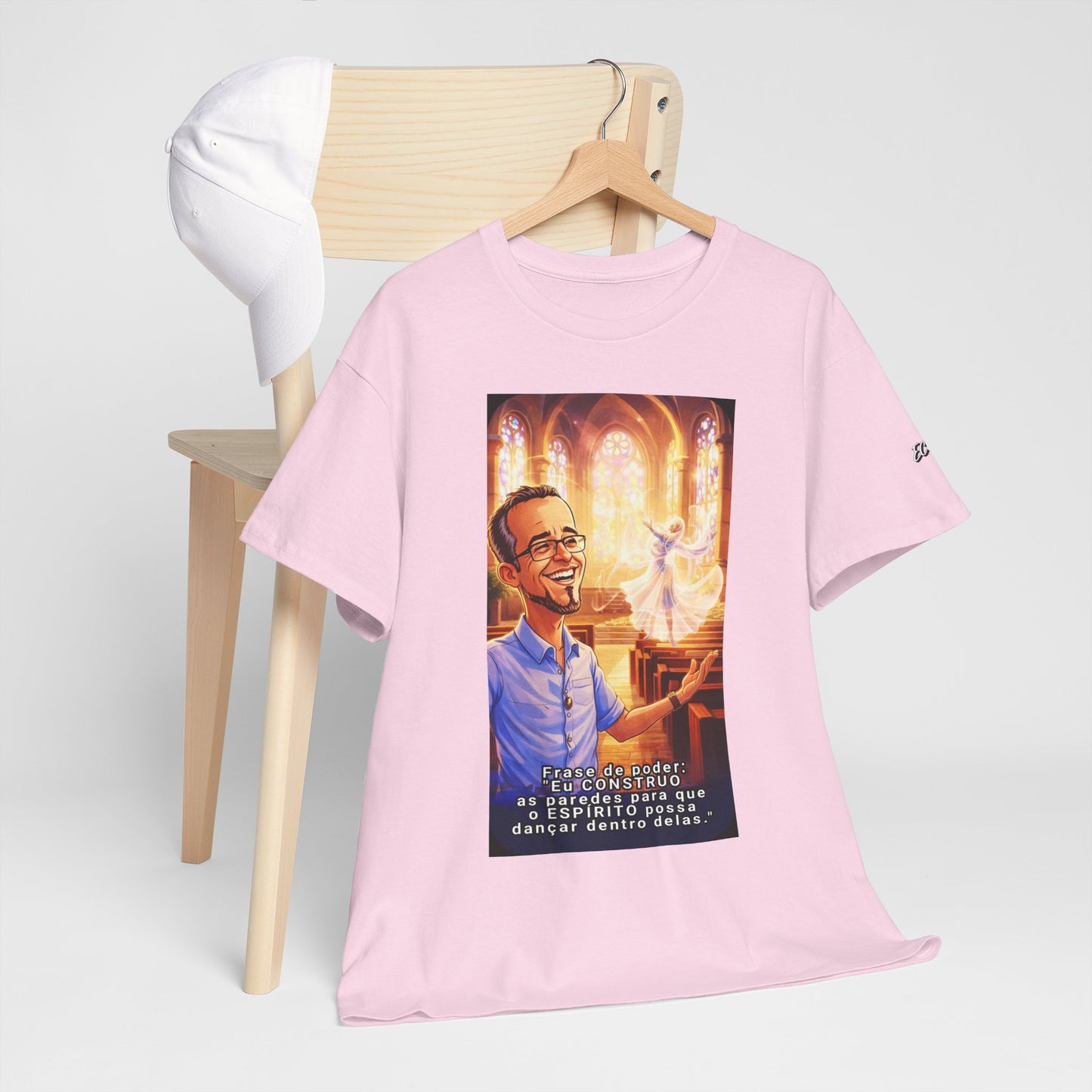 Camiseta Azimur com Frase de poder "Eu construo as paredes para que o Espírito possa dançar dentro delas."
 – Algodão Premium